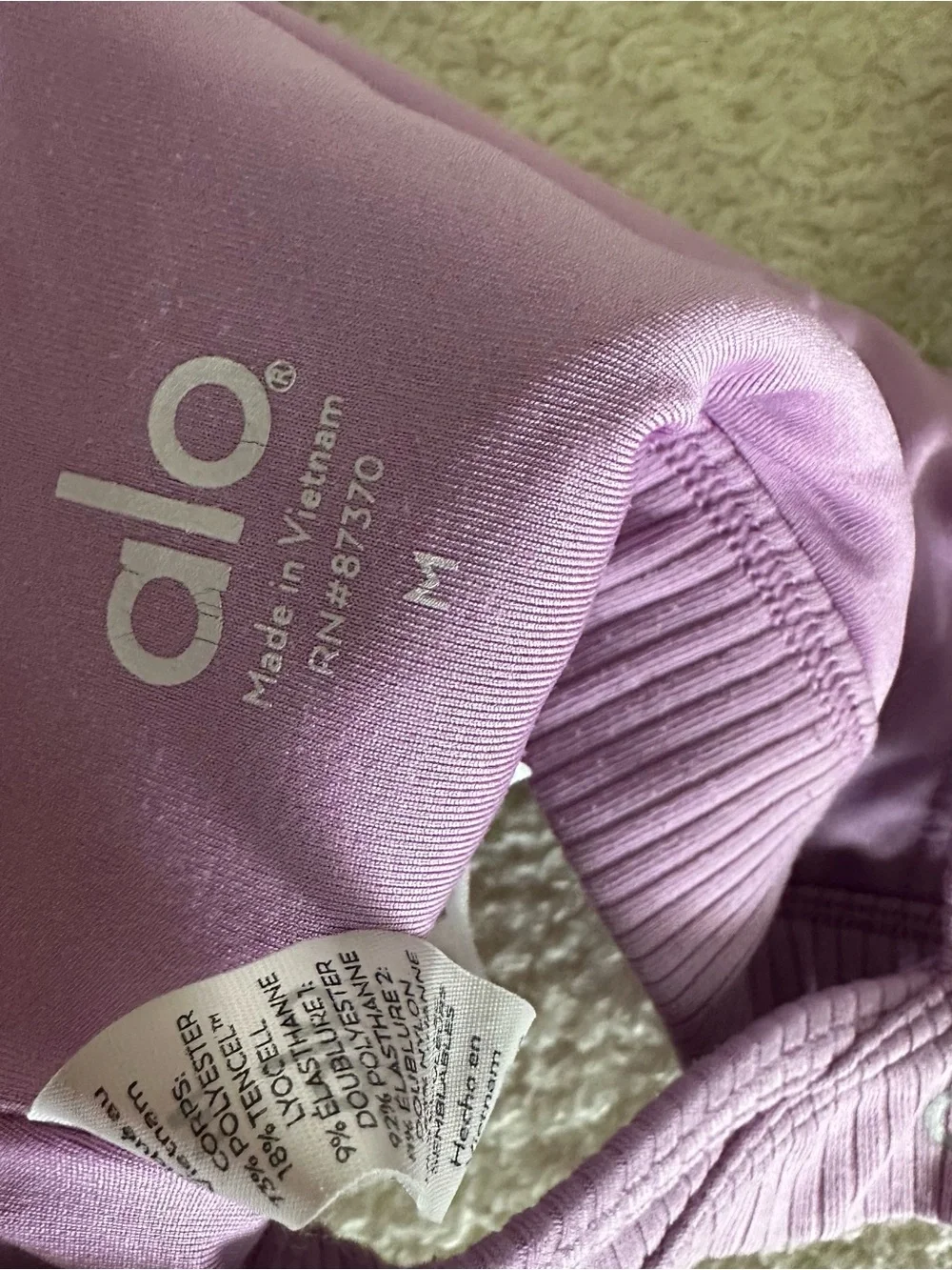 ALO YOGA Ribbed Blissful Bra - Pink Lavender